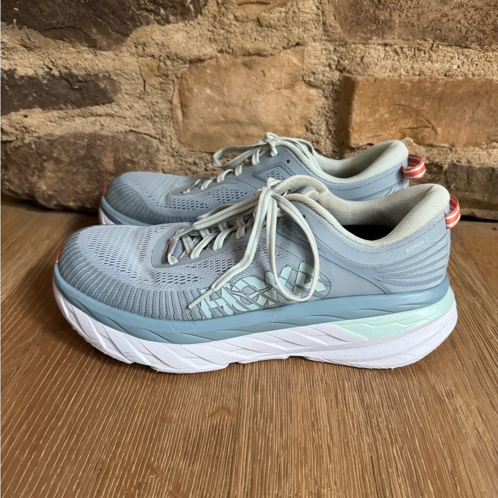 Hoka one Bondi 7 women’s sneaker size 9.5 price firm!